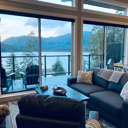 Port Renfrew Vacation Rentals Exterior photo