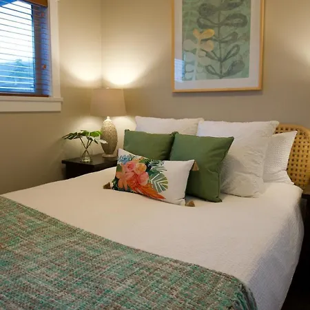 Port Renfrew Vacation Rentals Exterior photo