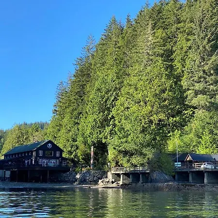 Port Renfrew Vacation Rentals Exterior photo