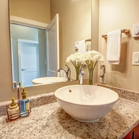 Port Renfrew Vacation Rentals Room photo