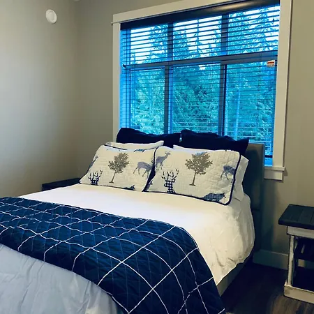 Port Renfrew Vacation Rentals Room photo