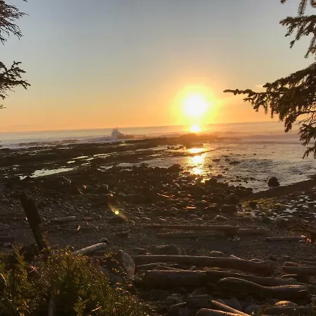 Port Renfrew Vacation Rentals Exterior photo